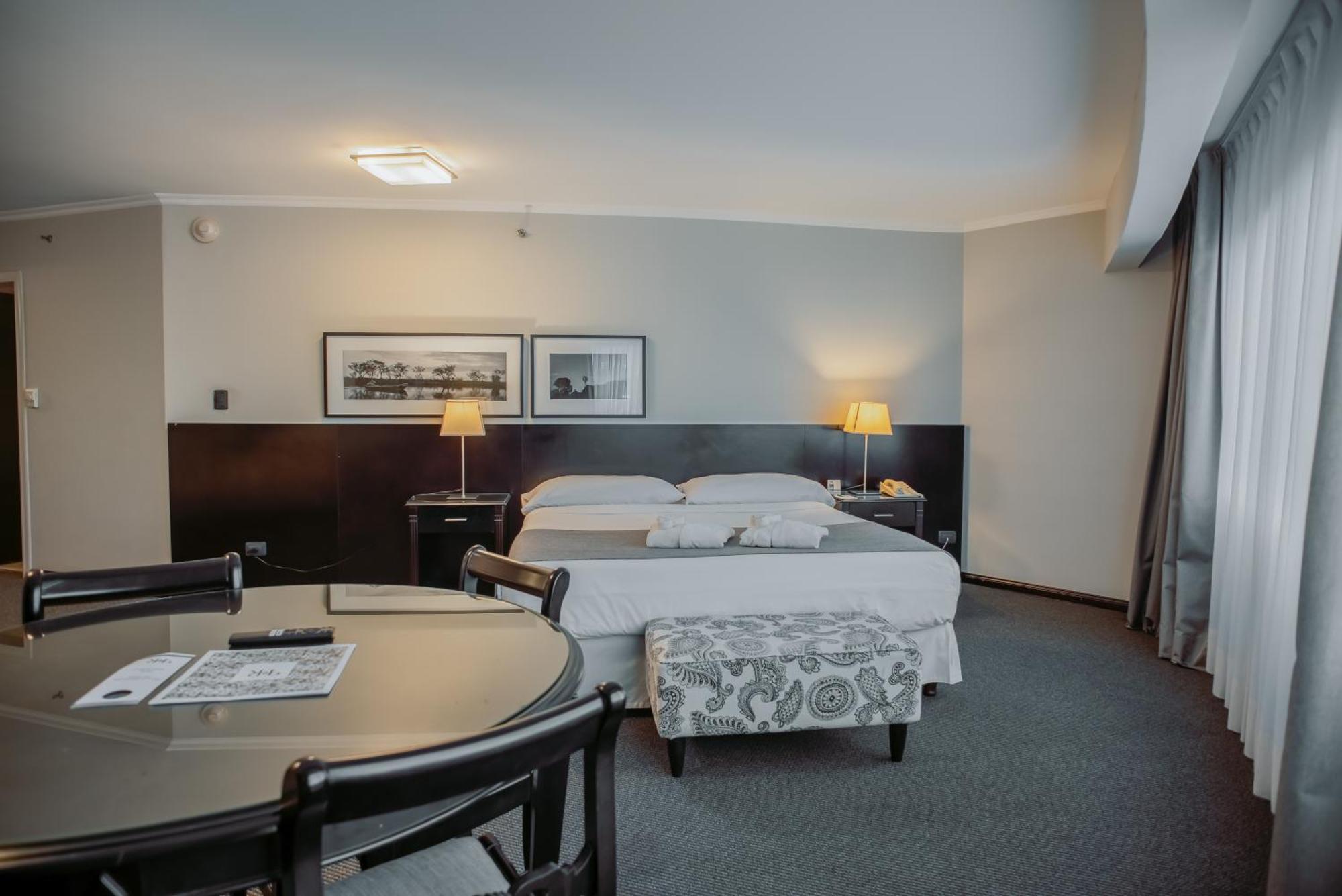 Plaza Real Suites Hotel Росарио Екстериор снимка